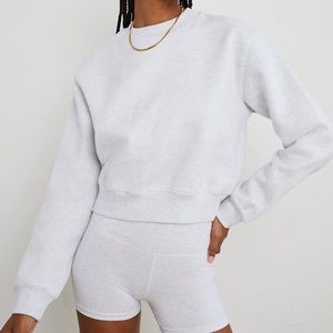 Aritzia | TNA | Perfect Shrunken Sweatshirt